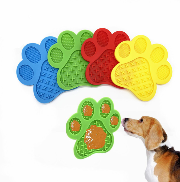 Silicone dog peanut butter lick mat for dogs sucker dog lick pad pet supplies food lick pad pet tableware tray