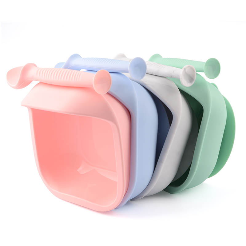 2020 New Design Food grade silicone Baby Bowl With Spoon